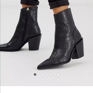 Western style ankle boots - Never Worn